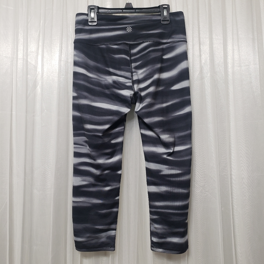 Athleta Sz S High Rise Chaturanga Capri - Picture 5 of 11